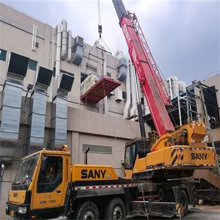 若尔盖租赁大型汽车吊，助力工程项目高效进行