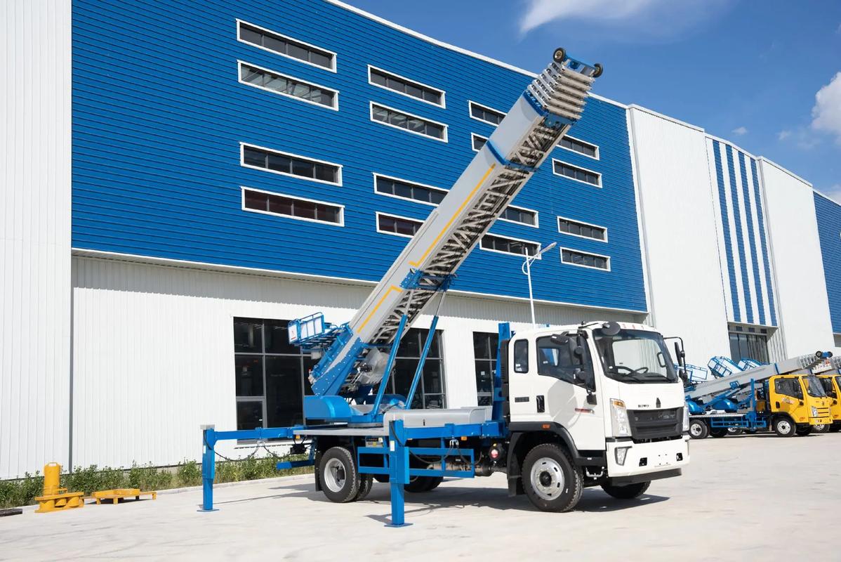 若尔盖小型云梯车上料车租赁多少钱