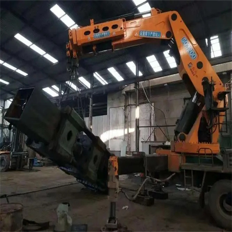 若尔盖200吨折臂吊出租