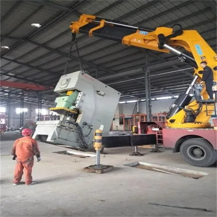 若尔盖80吨折臂吊车出租附近电话